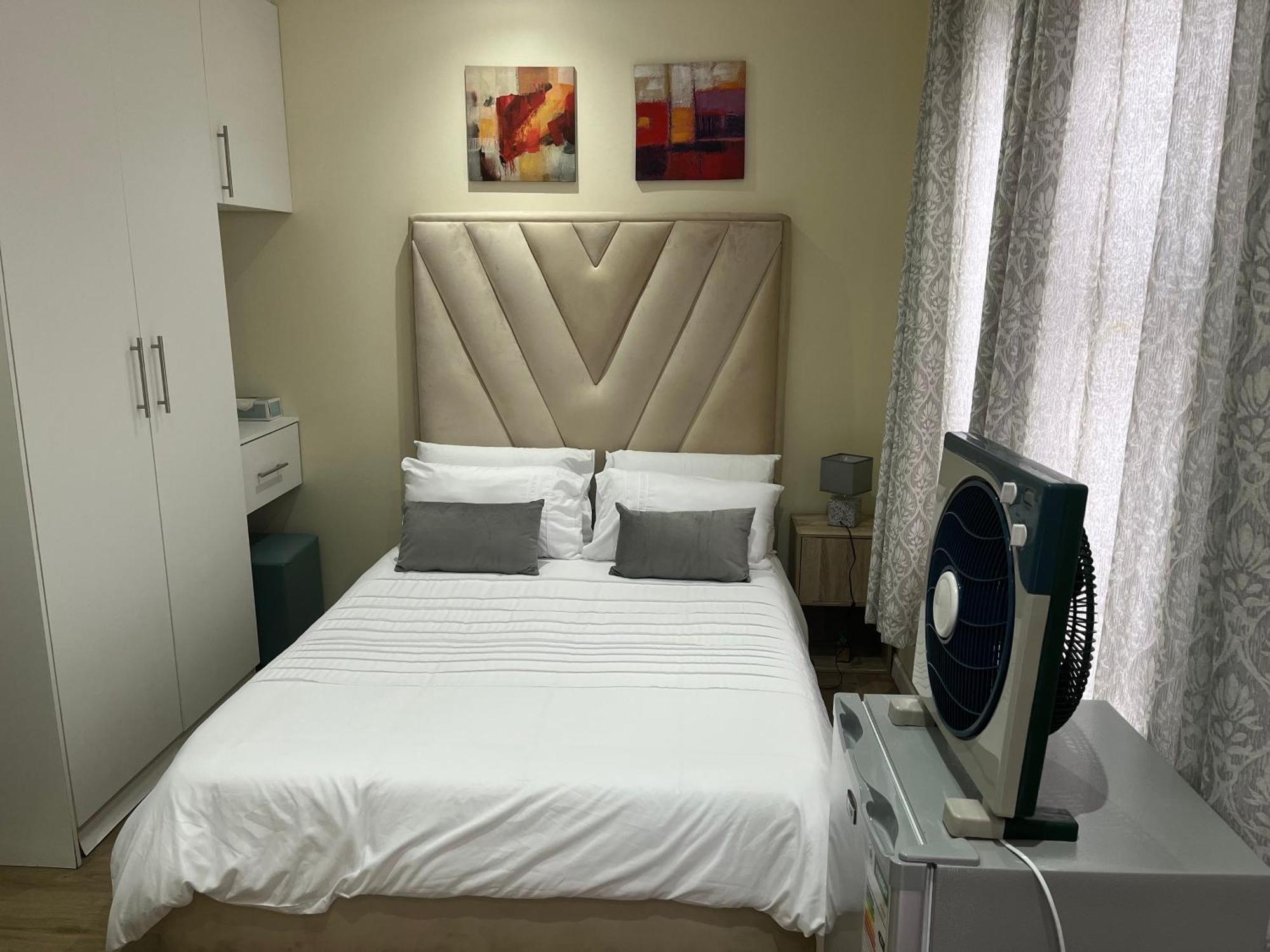 The Benjamin Accomodation Edenvale Bagian luar foto