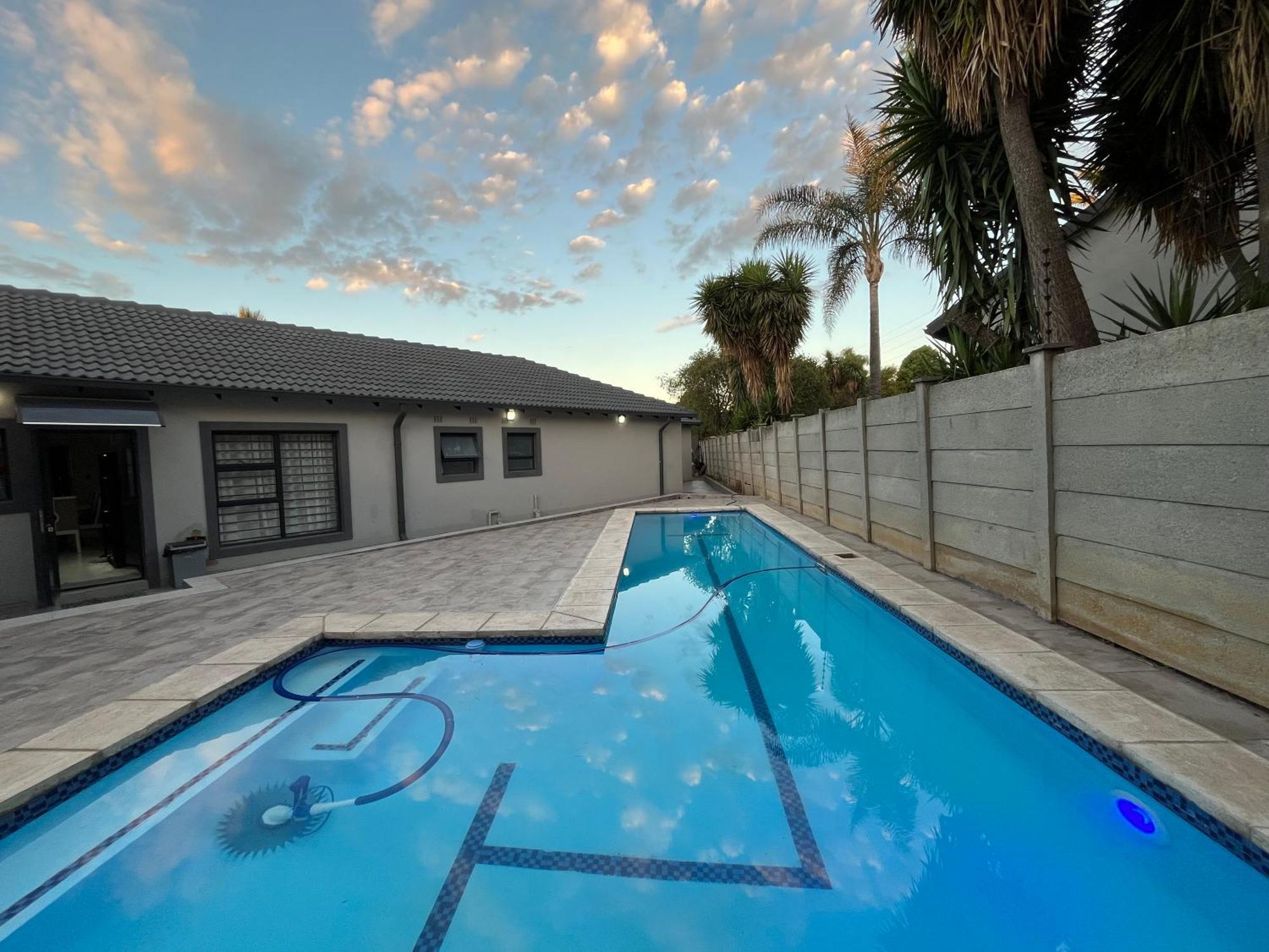 The Benjamin Accomodation Edenvale Bagian luar foto