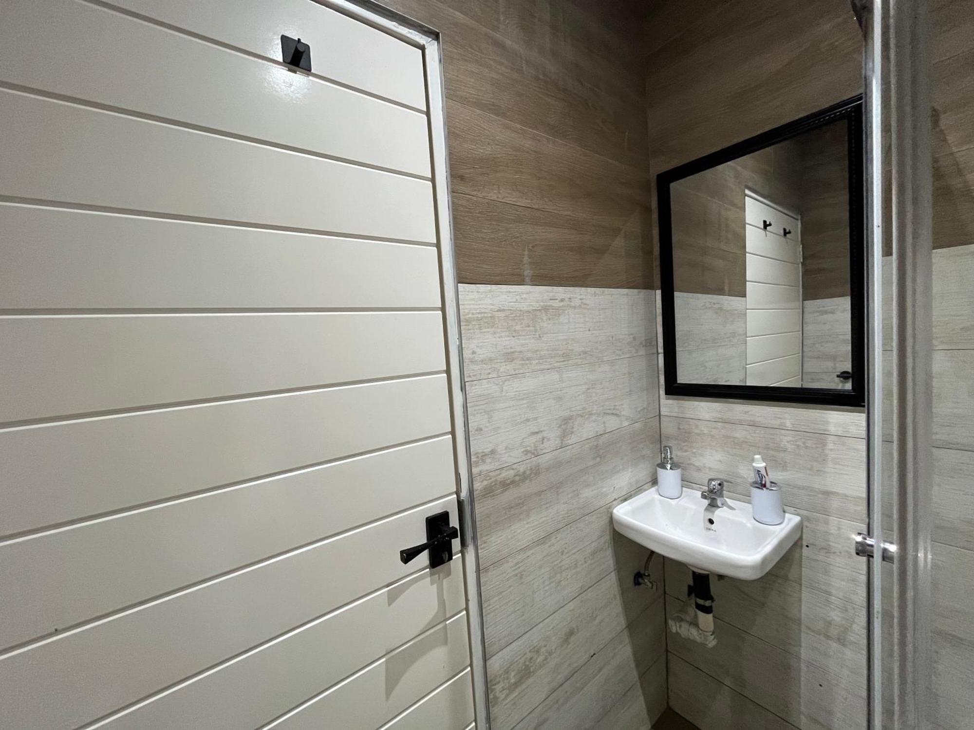 The Benjamin Accomodation Edenvale Bagian luar foto