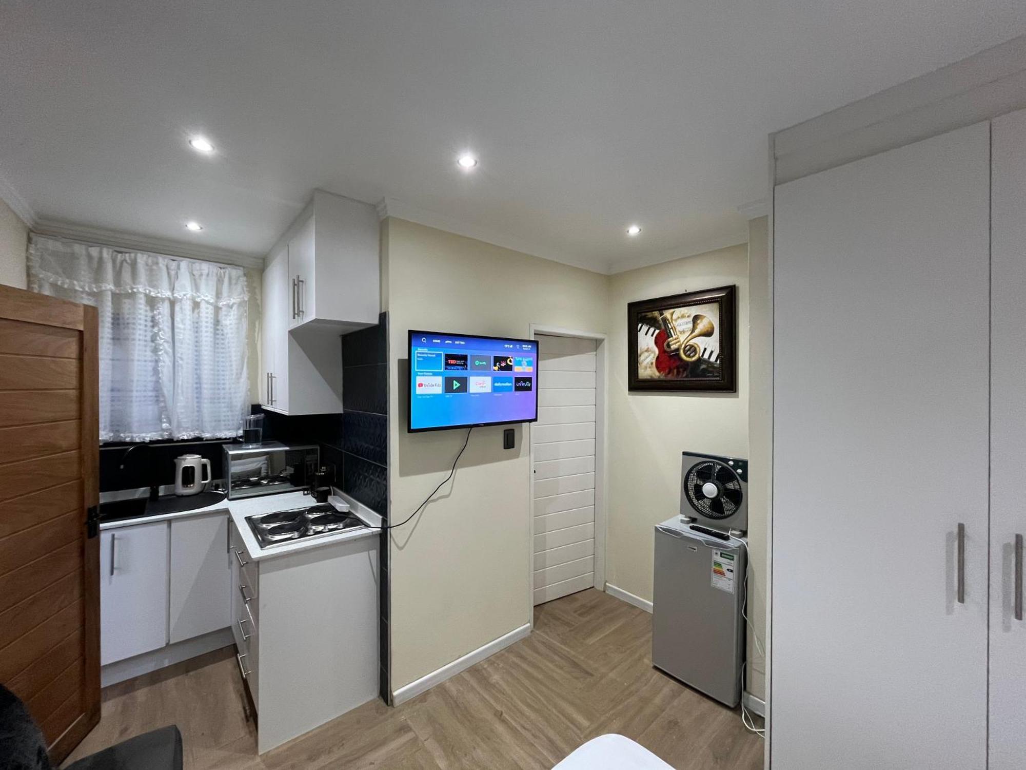 The Benjamin Accomodation Edenvale Bagian luar foto