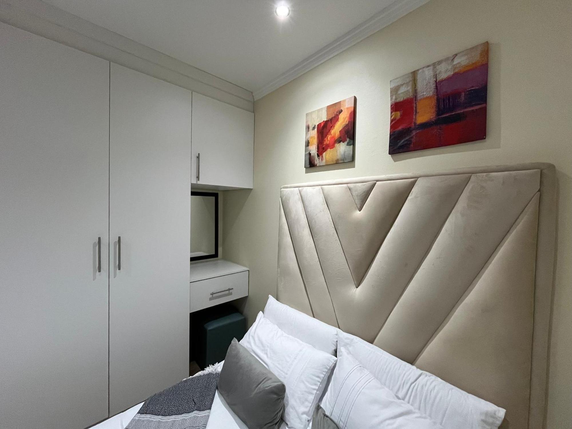 The Benjamin Accomodation Edenvale Bagian luar foto